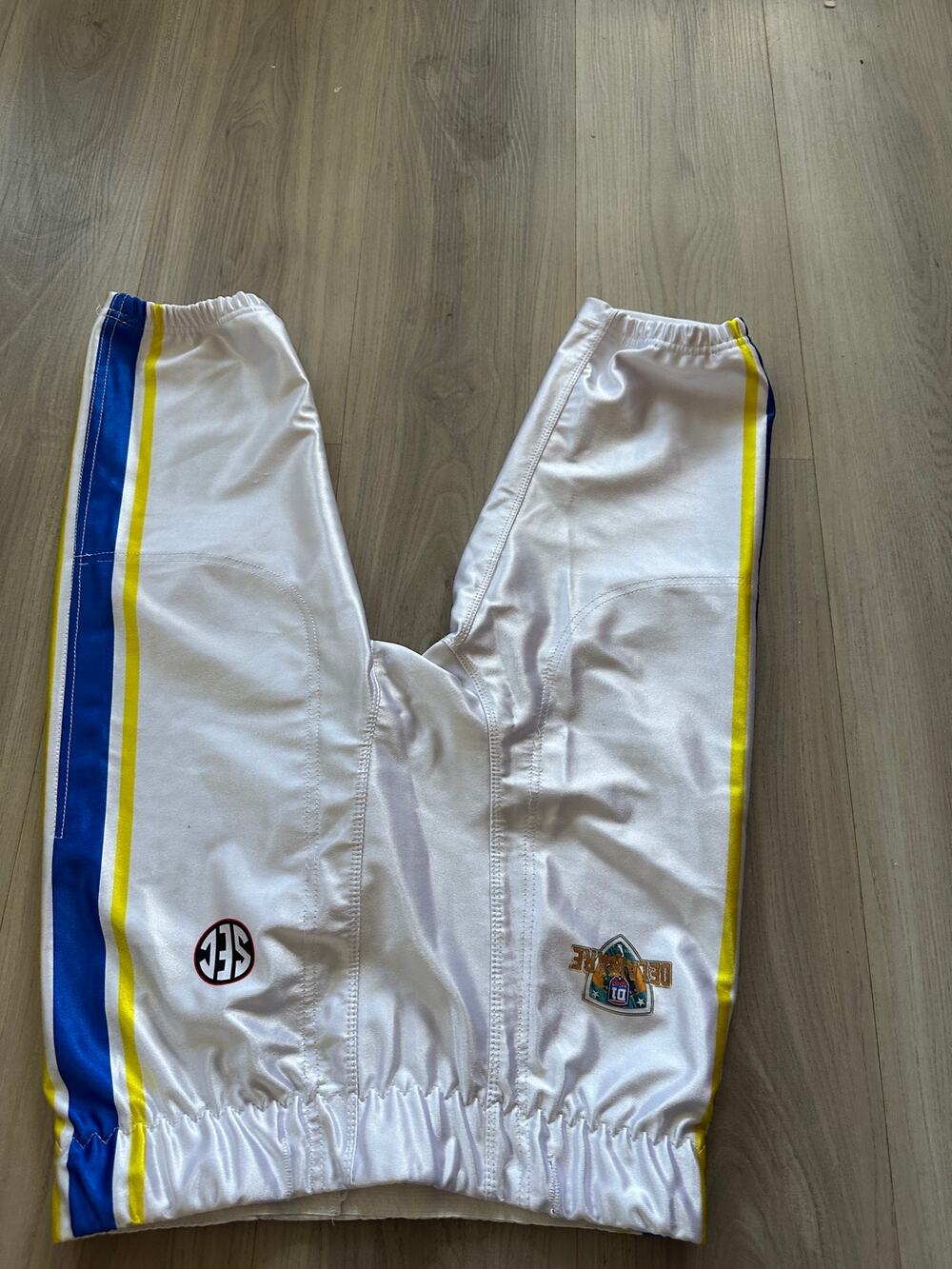 Delaware D1 Nation SEC White Football Pants Small Blue Yellow Stripe Athletic